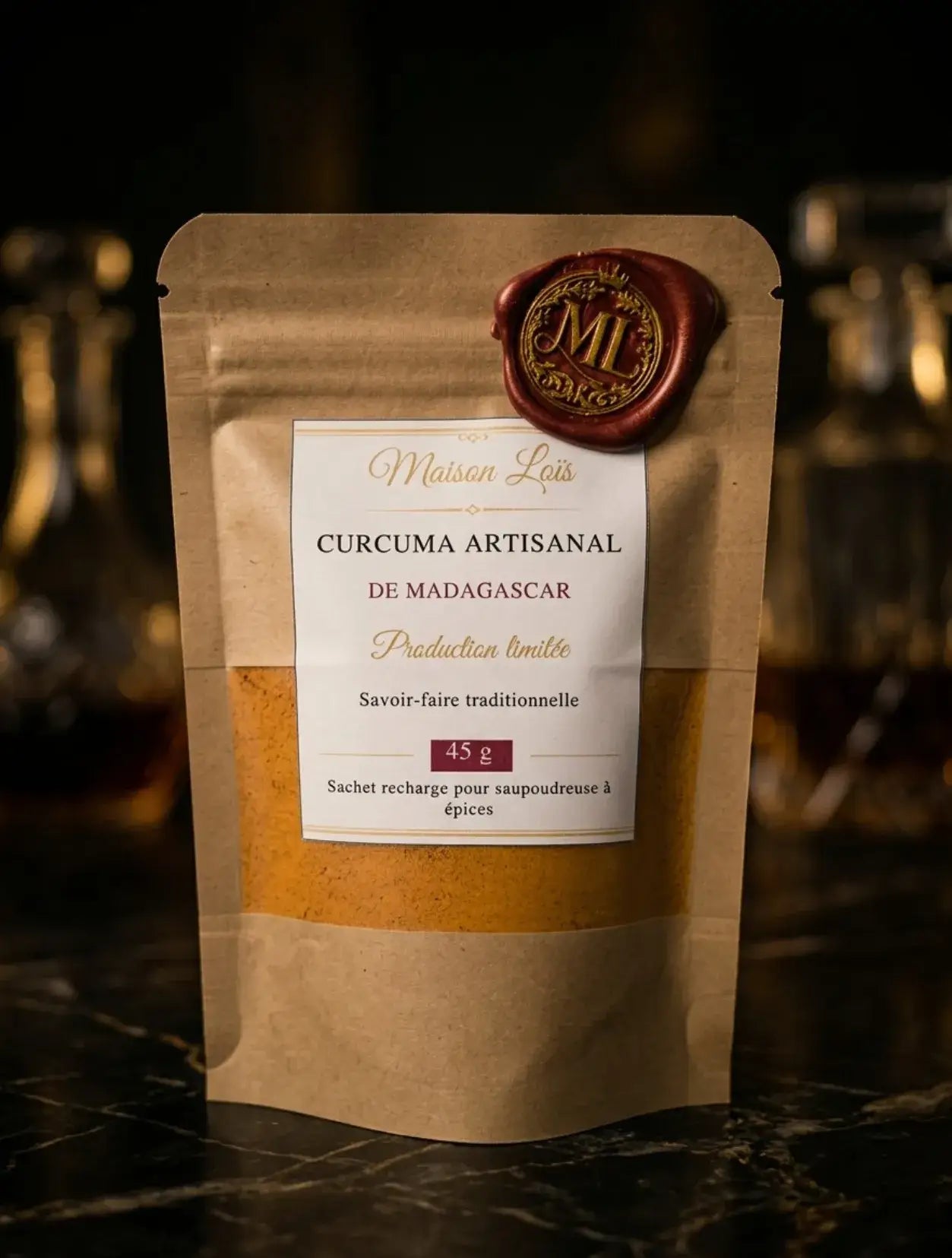 Curcuma artisanal de Madagascar en sachet recharge 45 g, pensé pour remplir une saupoudreuse à épices.