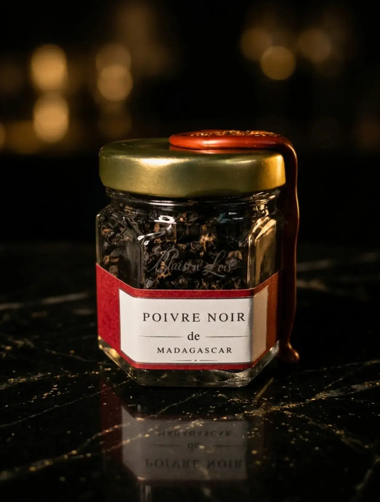 Poivre noir de Madagascar en format découverte Maison Loïs Suisse, issu d’une sélection premium de petits producteurs.