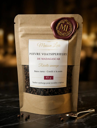 Sachet recharge éco-responsable de 45g de poivre sauvage Voatsiperifery de Madagascar, idéal pour remplir votre moulin à épices Maison Loïs.